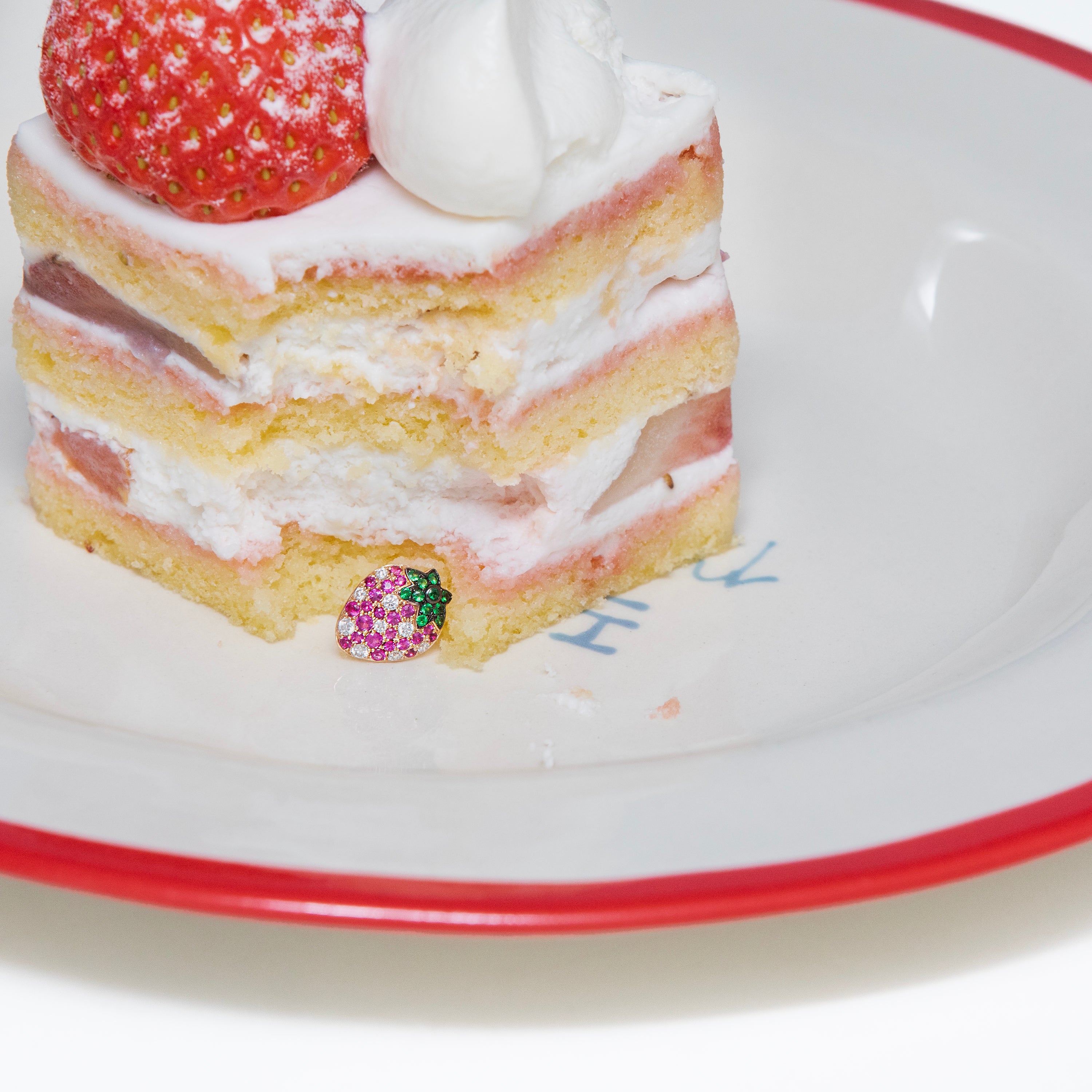 MILK イチゴ ホイップクリーム ピアス MILK イチゴ ホイップクリーム ピアス-安心のアフターケア